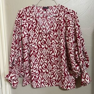 VINCE CAMUTO Red and White Ikat-Print Blouse w/ Smocked Ruffled Sleeves